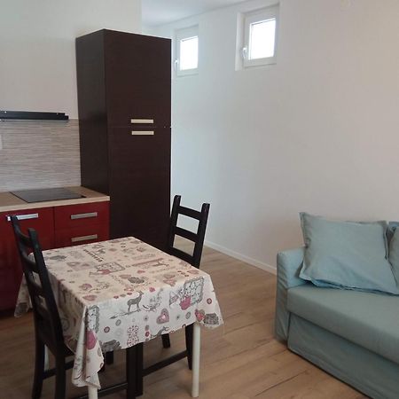 Vinka Apartment Sreser Luaran gambar