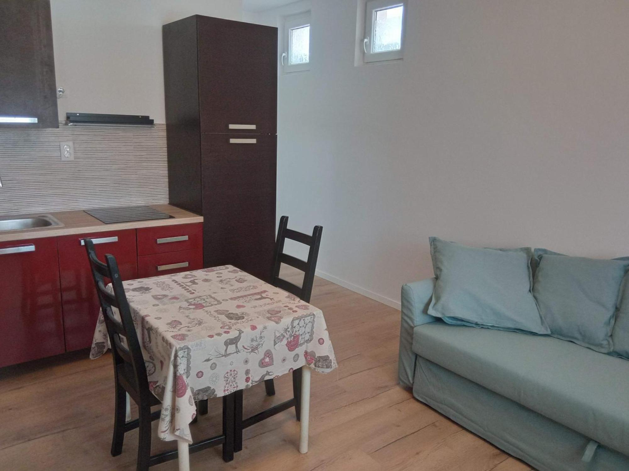Vinka Apartment Sreser Luaran gambar