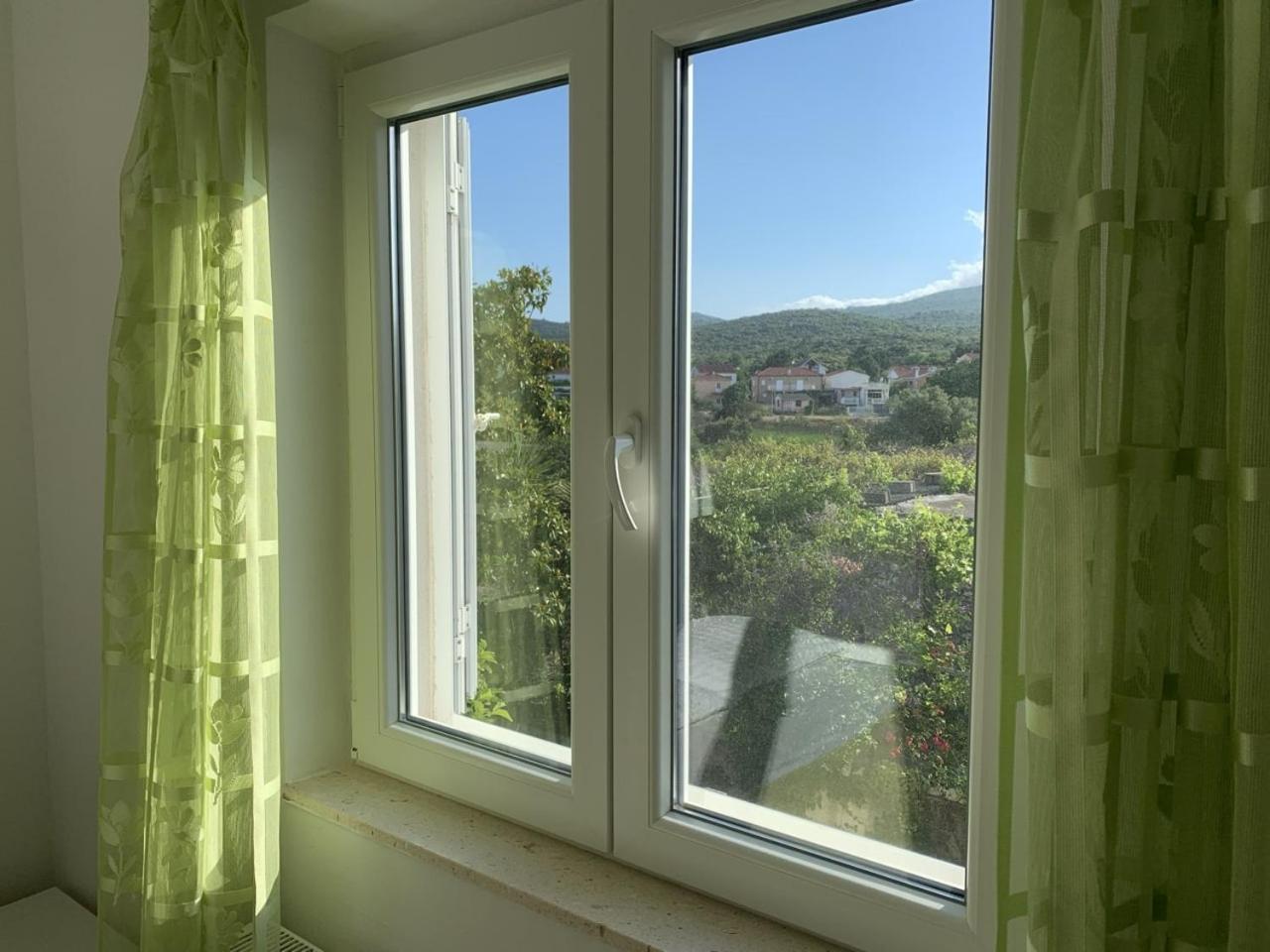 Vinka Apartment Sreser Luaran gambar