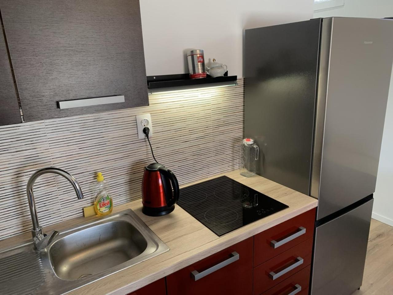 Vinka Apartment Sreser Luaran gambar